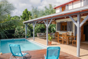 Domaine Babwala, villa et bungalow avec piscine dans un superbe jardin tropical #cosy